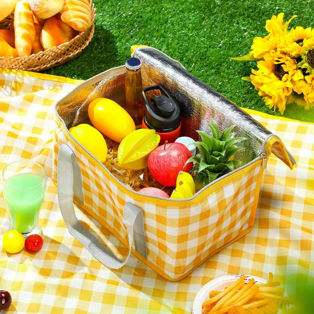 Picnic and camping bento bag with insulated cooling function