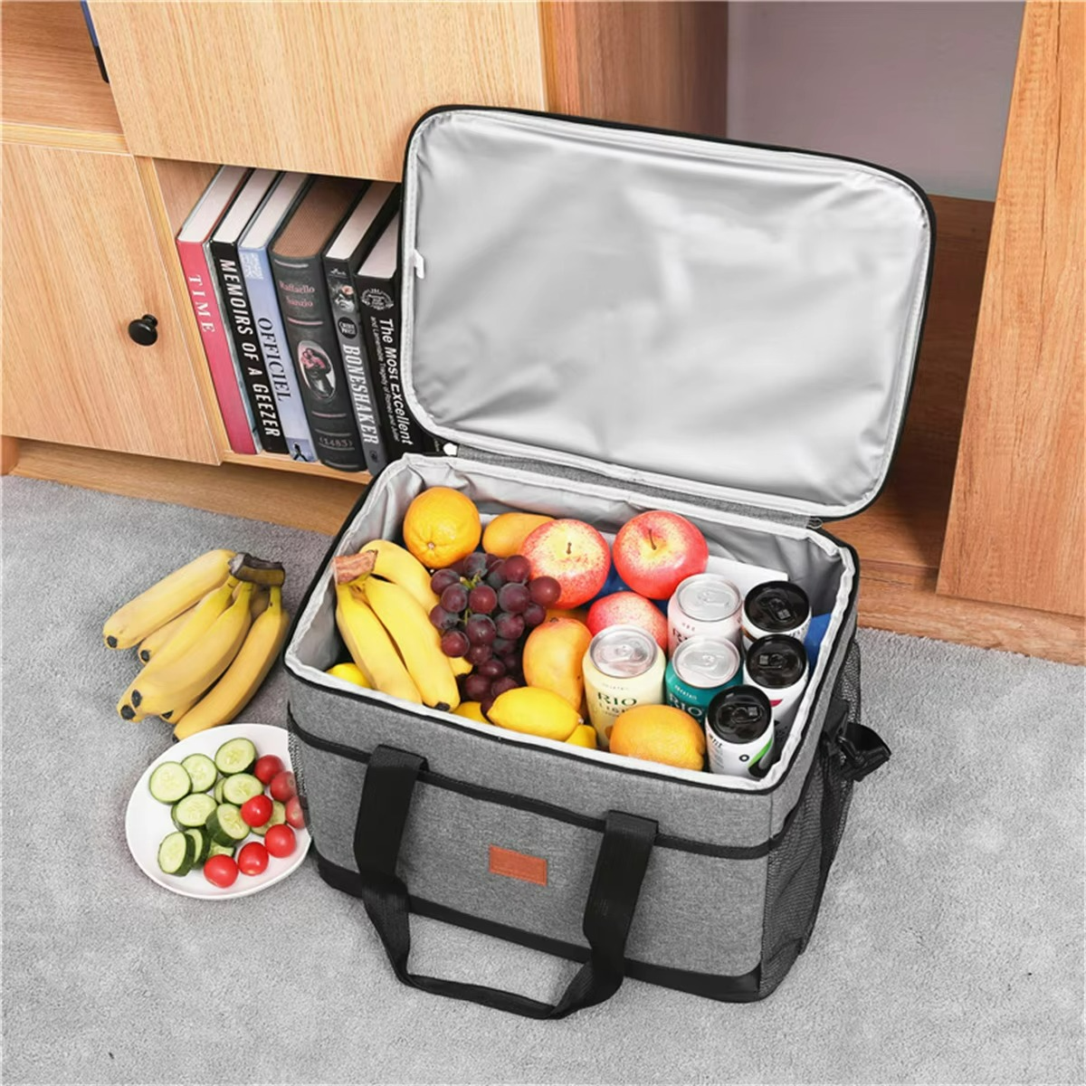 Waterproof cooler bag with large capacity for picnics