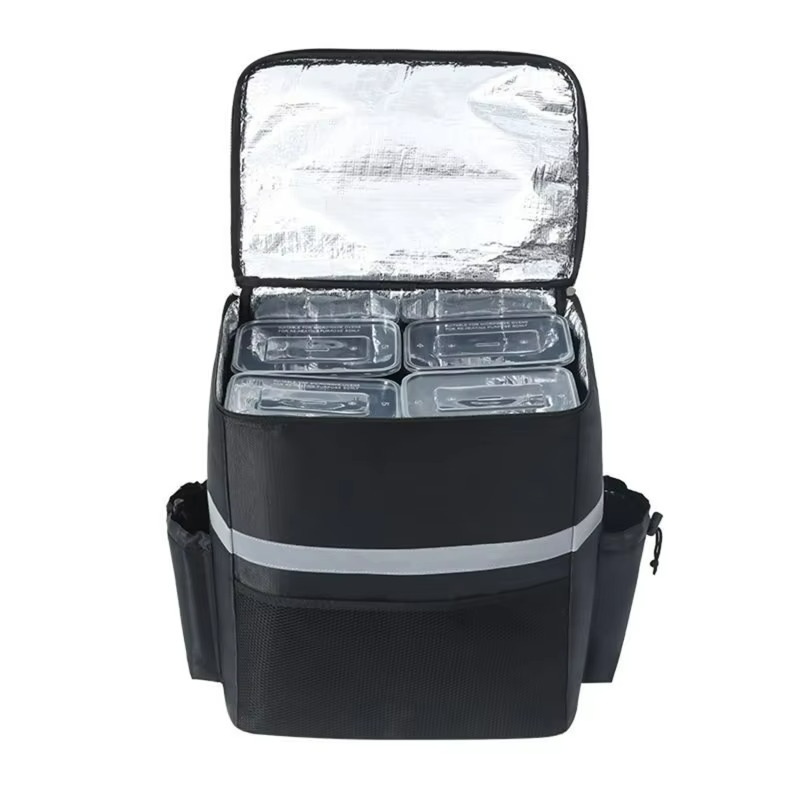 Thermal cooler backpack for the delivery and storage of food products